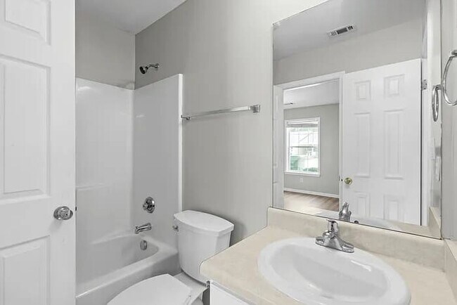 Building Photo - 423 Elders Pond Cir