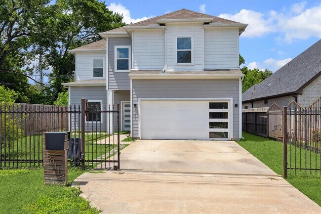 Primary Photo - 5041 Mallow St
