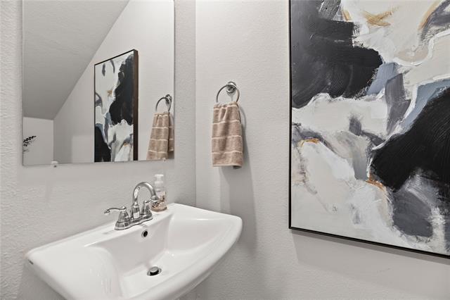 Building Photo - 1621 Barnwood Trce