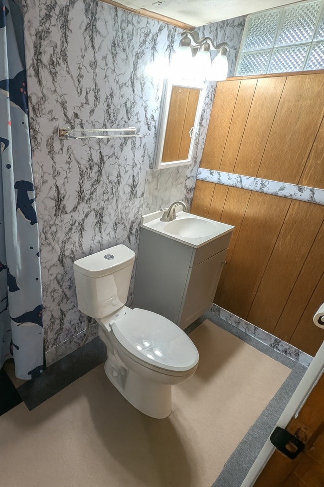 Building Photo - Rutland Ave