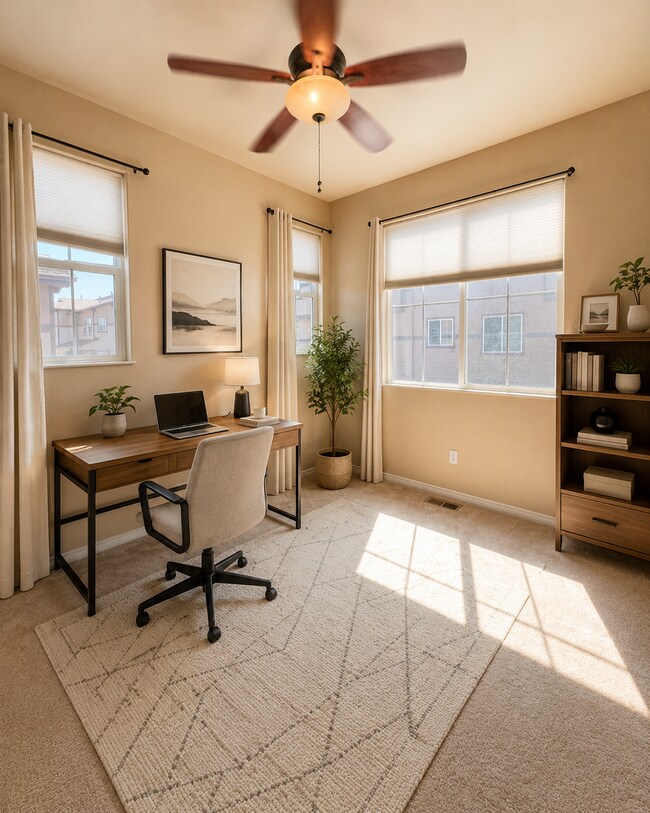 Building Photo - Stunning End Unit 3 Bedroom Townhouse in NE Colorado Springs!