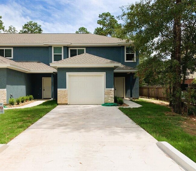 Building Photo - 618-626 Magnolia Bend