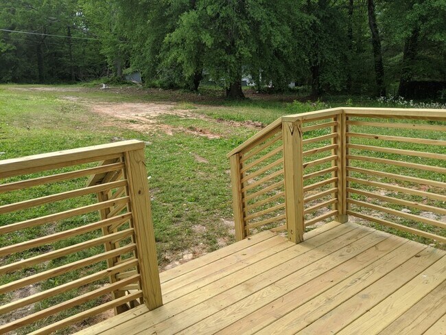 Building Photo - 2861 Forrest Hills Dr SW