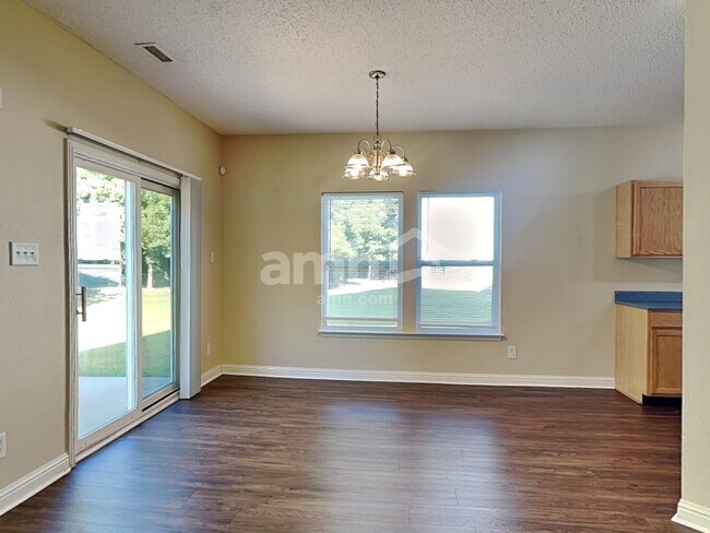 Building Photo - 6737 Amber Springs Way