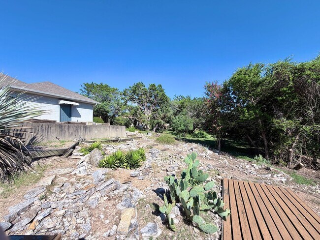 Building Photo - 6780 Braden Cir