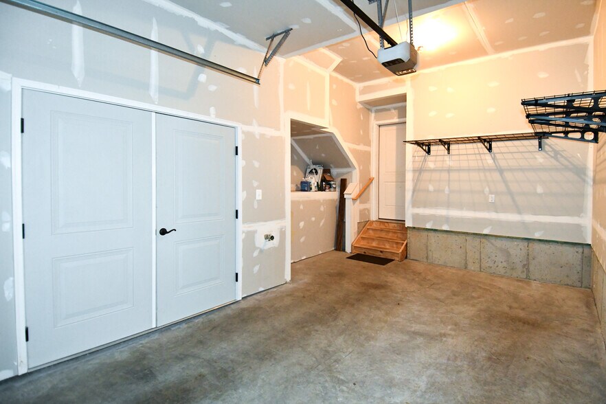 Building Photo - 2421 Auden Dr