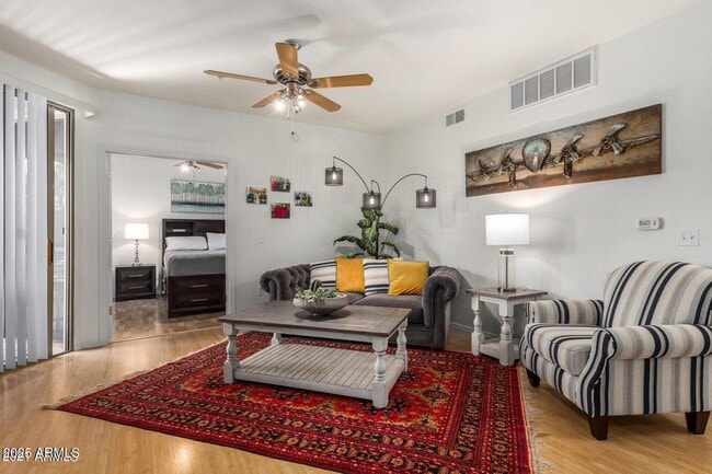 Building Photo - 1701 E Colter St