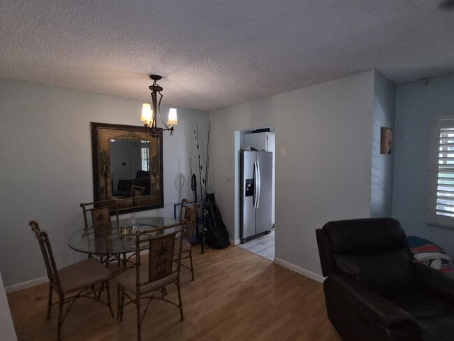 Building Photo - 100 Royal Palm Way