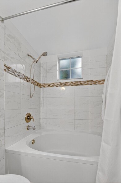 Building Photo - 3212 Tuscany Way