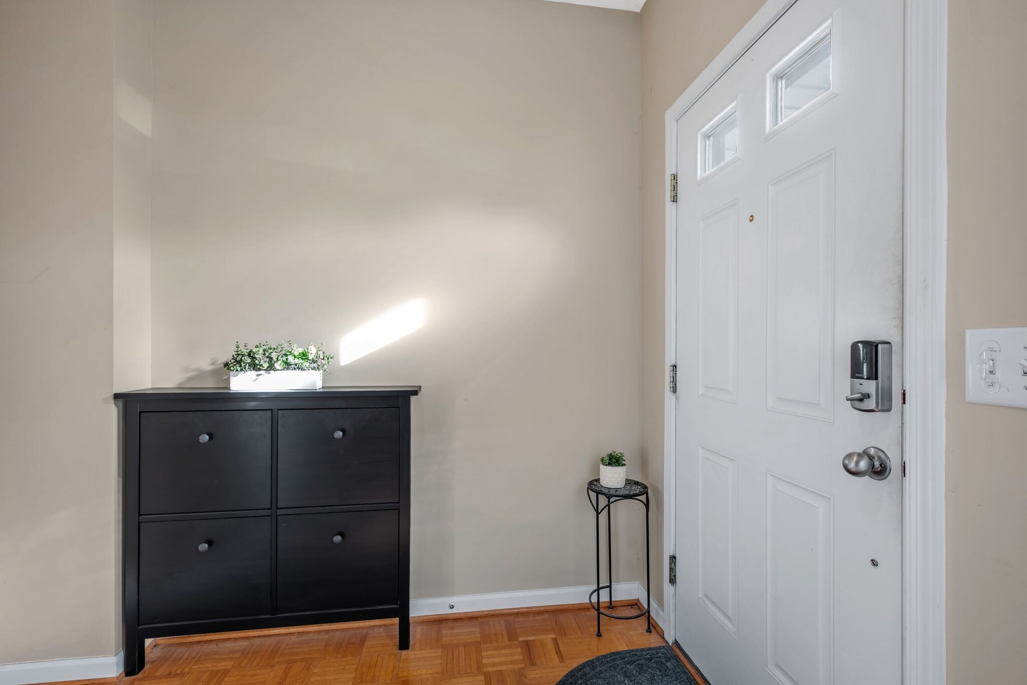 Building Photo - 1345 Bell Rd