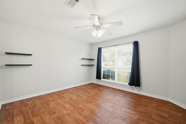 Building Photo - 6381 Havenmist Ln