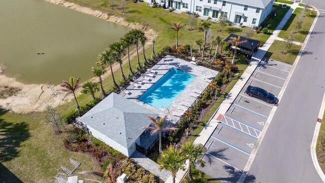 Building Photo - 621 Salisbury Cir