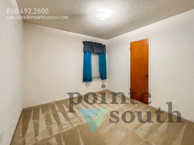 Building Photo - 5527 Sunburst Ln