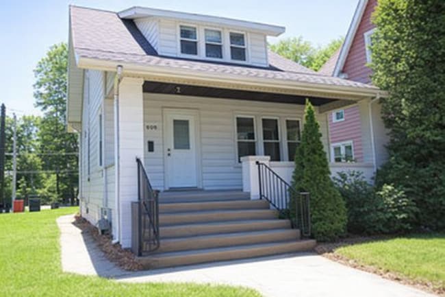 Building Photo - 1608 W Fredonia Ave