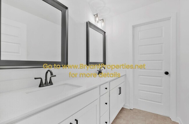 Building Photo - Gallatin - New 4-Bedrooms, 2.5 Baths