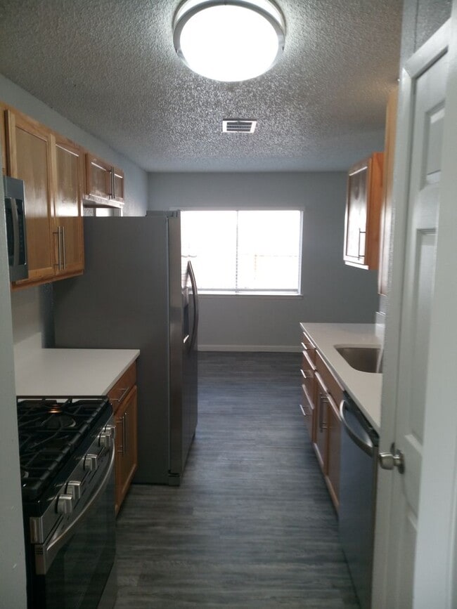 Building Photo - Stylish 3-Bedroom Home in Northwest San An...