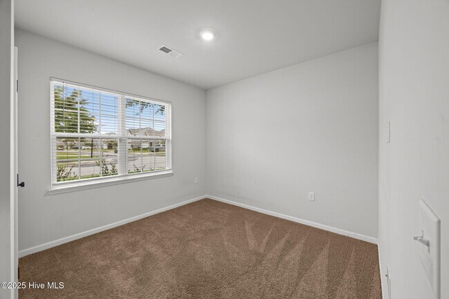 Building Photo - 204 Gabrielle St