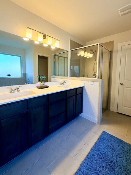 Building Photo - 6807 Bardsdale Ct