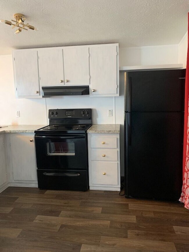 Building Photo - 2-Bedroom, 2-Bath Home for Rent