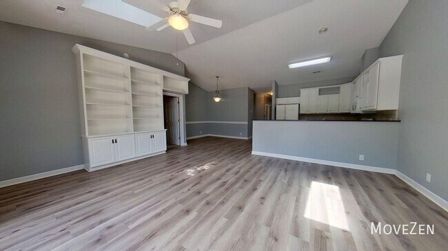 Building Photo - 5006 Carleton Dr
