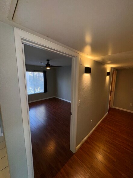 Building Photo - 1901 Desert Falls Ct