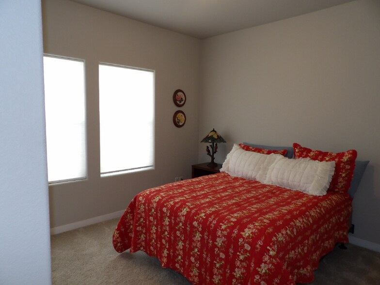 Building Photo - 1552 Grand Overlook St