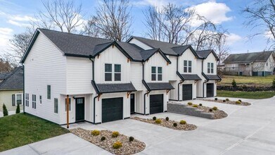 Building Photo - 124 Shipman Dr