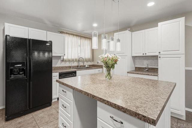 Building Photo - 4054 Mt Barnard Ave