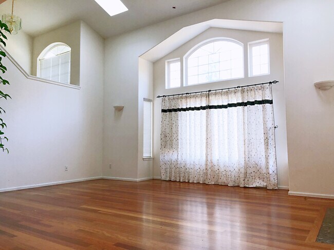 Building Photo - 14643 138th Way NE