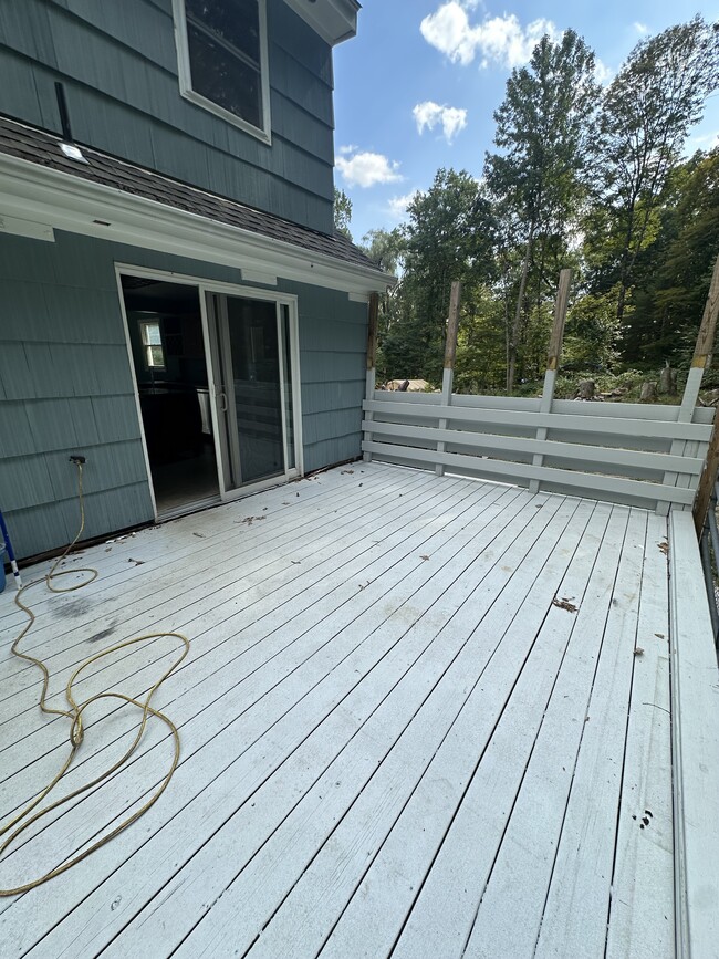 Building Photo - 20 Eastview Dr