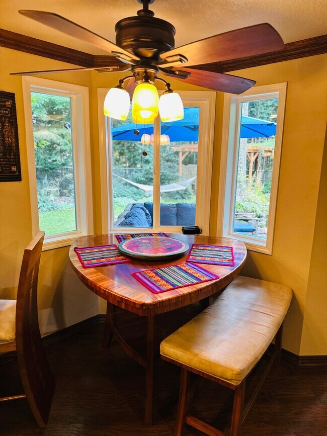 Building Photo - Beautiful Custom Newly Remodeled Home