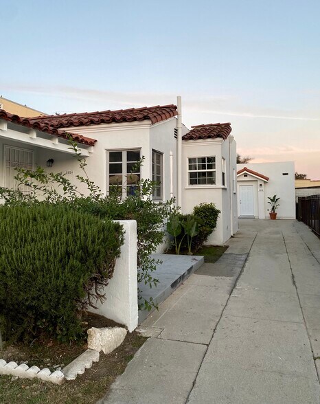 Building Photo - 5854 Arlington Ave