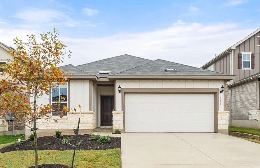 Building Photo - Room in House on Tree Nut Lp