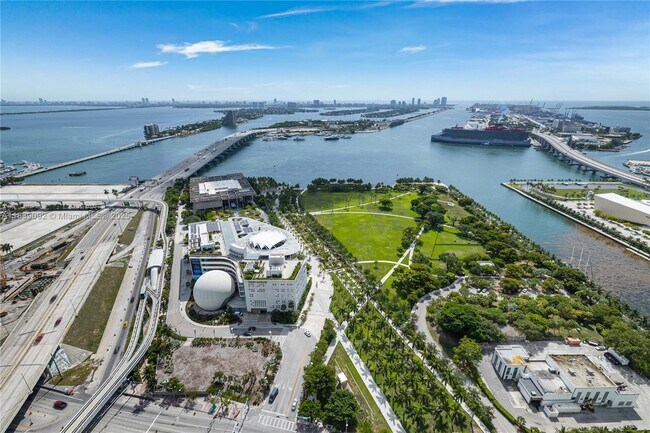 Building Photo - 1040 Biscayne Blvd