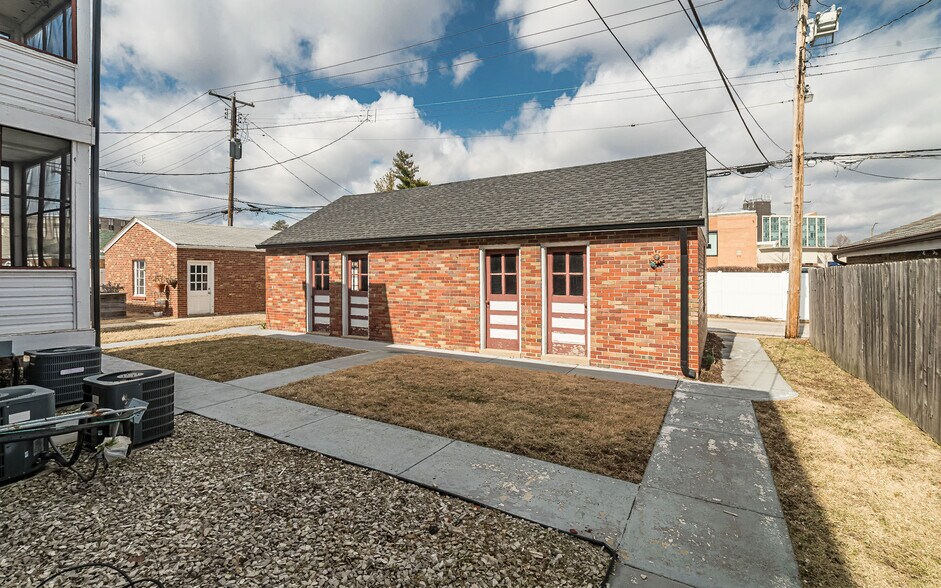 Building Photo - 6525 Devonshire Ave