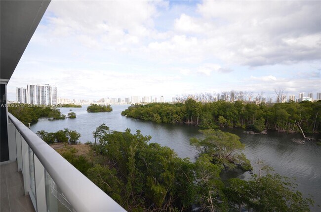 Building Photo - 16385 Biscayne Blvd