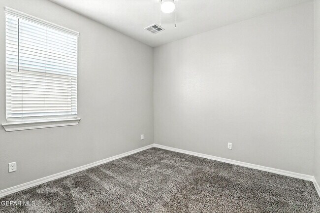 Building Photo - 3964 Desert Nomad Dr
