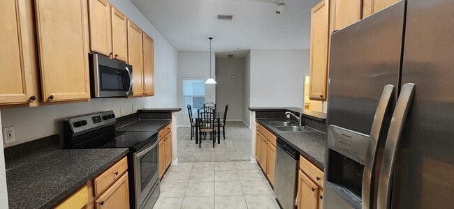 Building Photo - 7036 Deer Lodge Cir