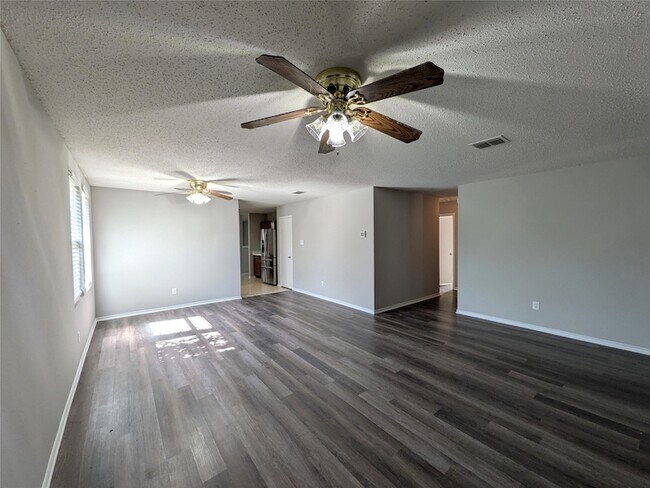 Building Photo - 1736 Carolina Ridge Way
