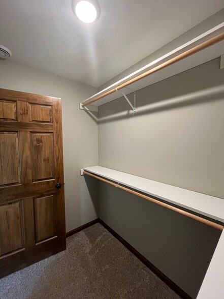 Building Photo - 704 E Wisconsin St