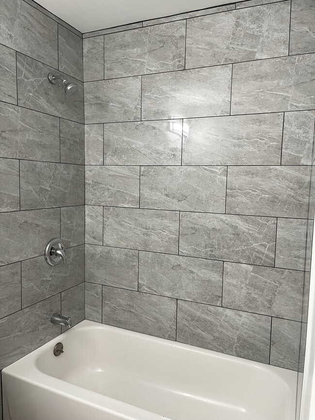Building Photo - Main Street Milford Apartments LLC