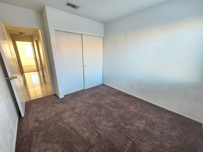 Building Photo - 71512 Sunflower Dr