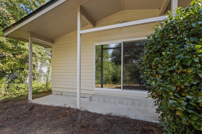 Building Photo - 1807 Ivan Dr