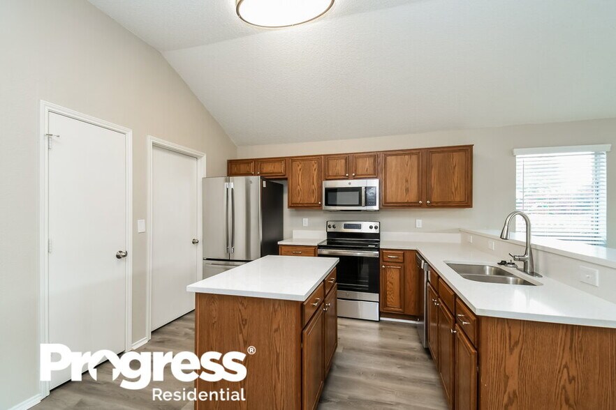 Building Photo - 2412 Ensenada Ln
