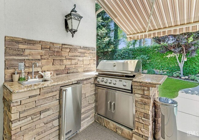 Building Photo - Brighton Estates Luxury 4-Bedroom Home with Pool, Office, Outdoor Kitchen & Paid Solar – Saves Ov...