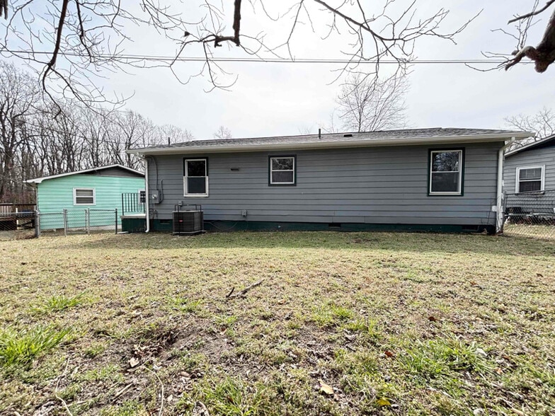 Building Photo - 23 St John Ct