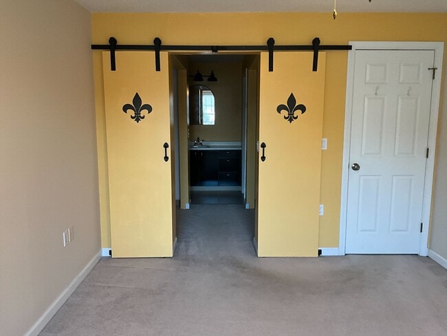 Building Photo - 15 Windsor Ct