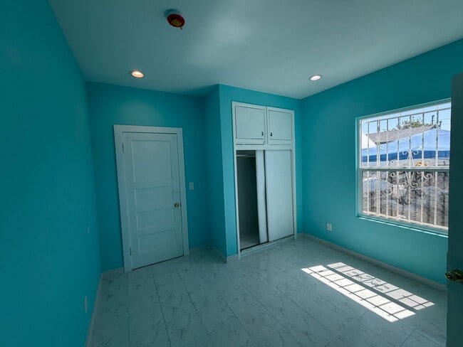 Building Photo - 1124 Nadeau St