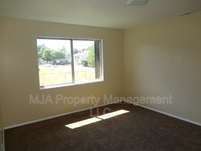 Building Photo - 4642 S Arlington Park Dr
