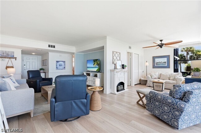 Building Photo - 9375 Gulf Shore Dr